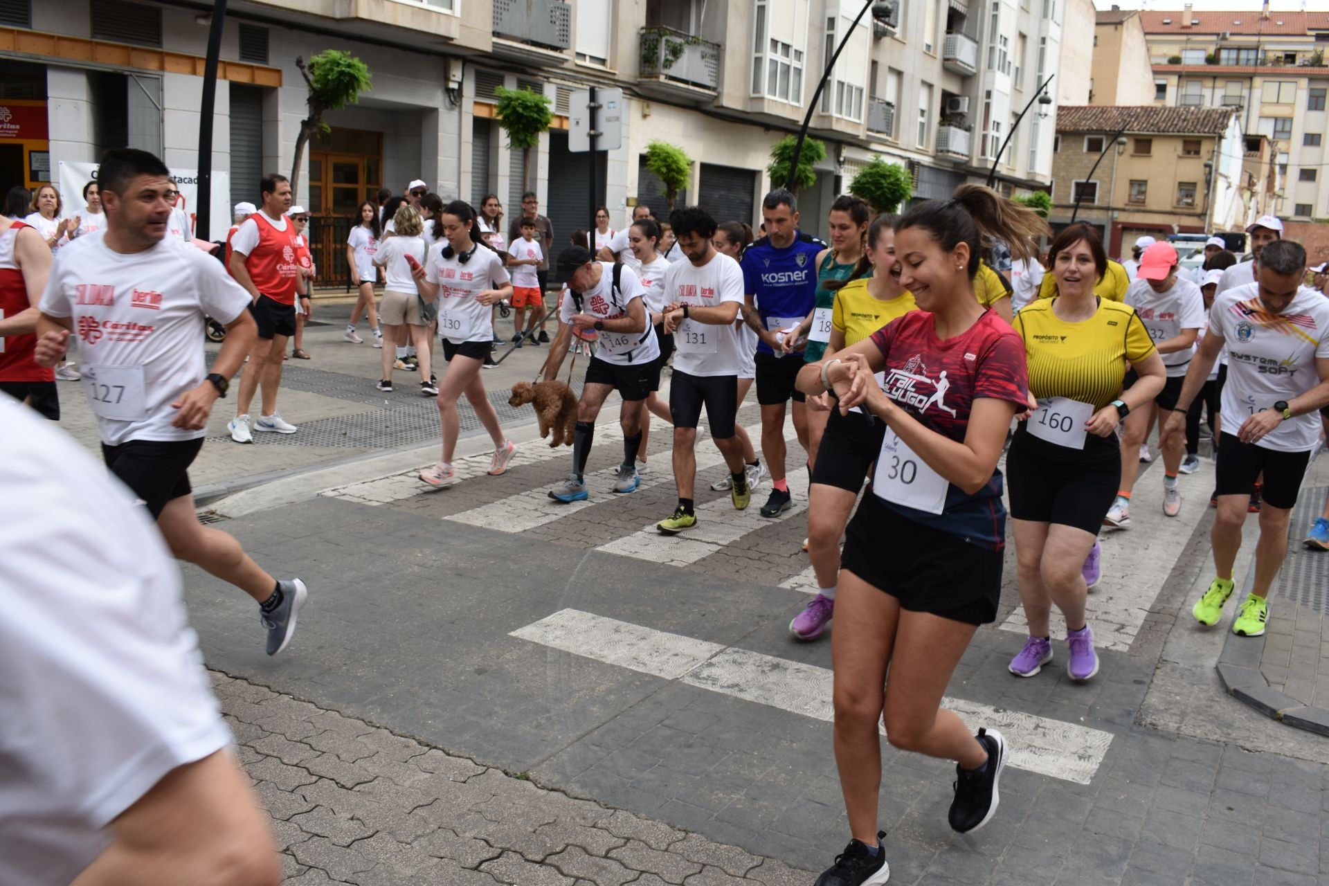 La Carrera Solidaria de Cáritas, en imágenes