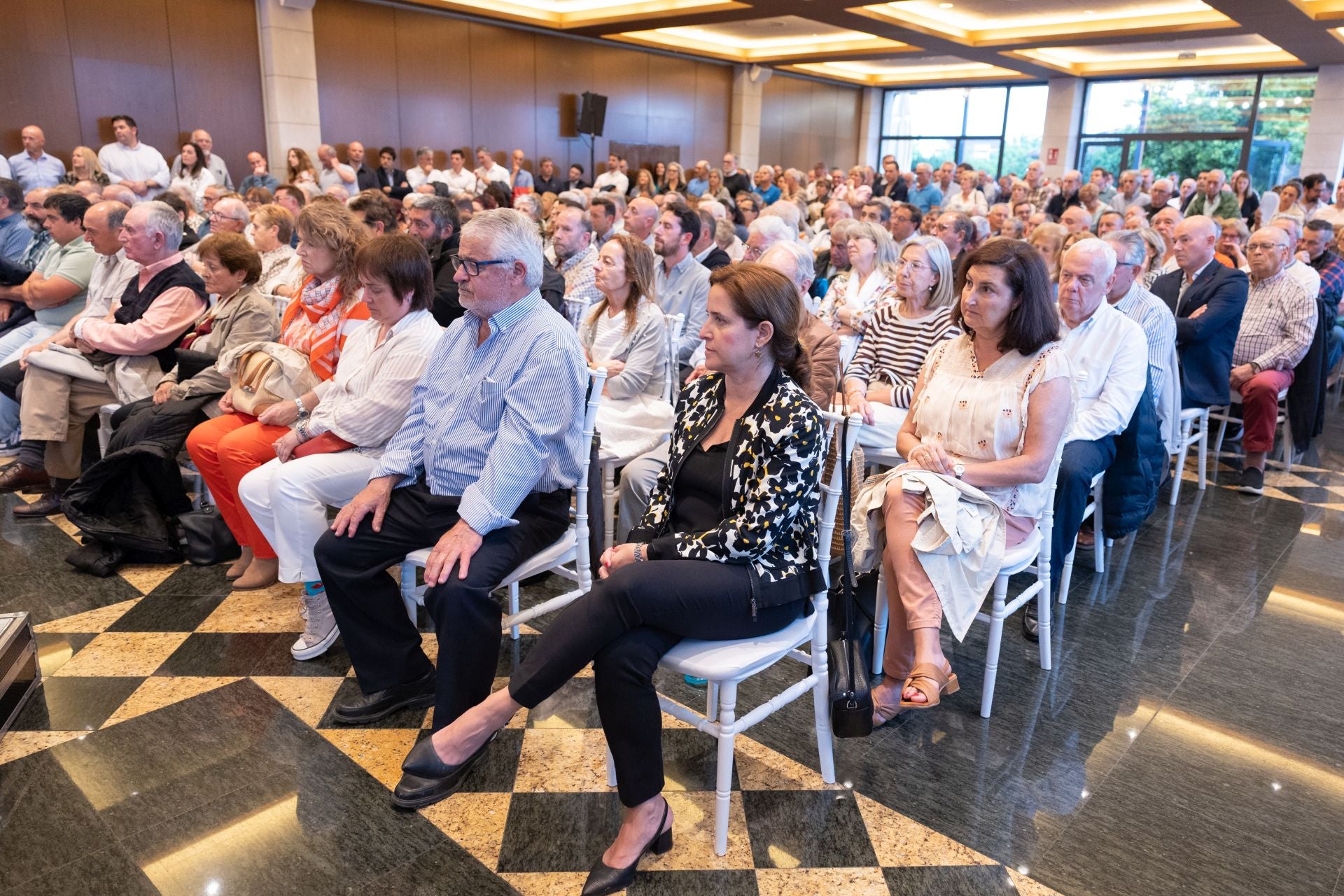 Imágenes de la visita del líder del PP a Logroño