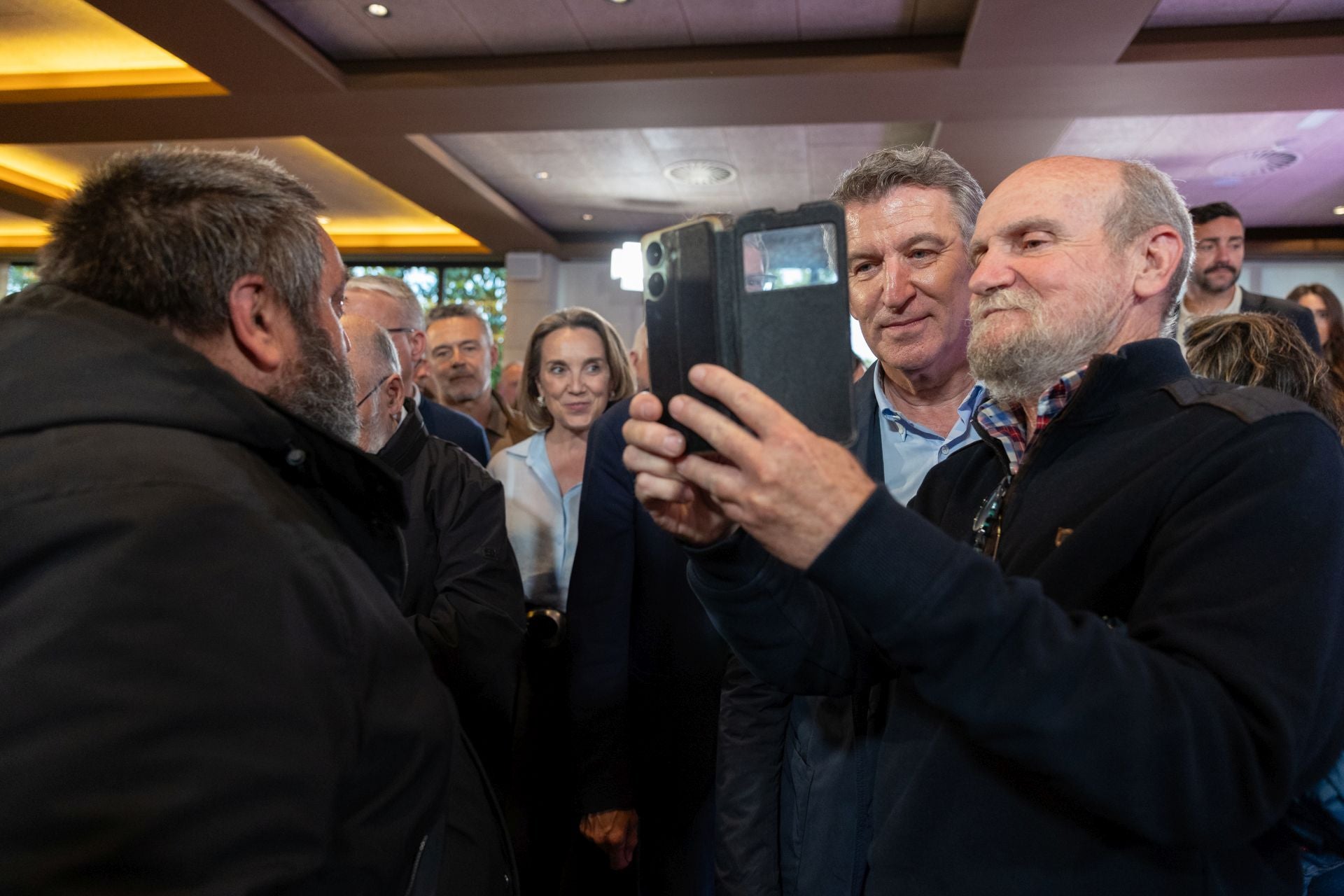 Imágenes de la visita del líder del PP a Logroño