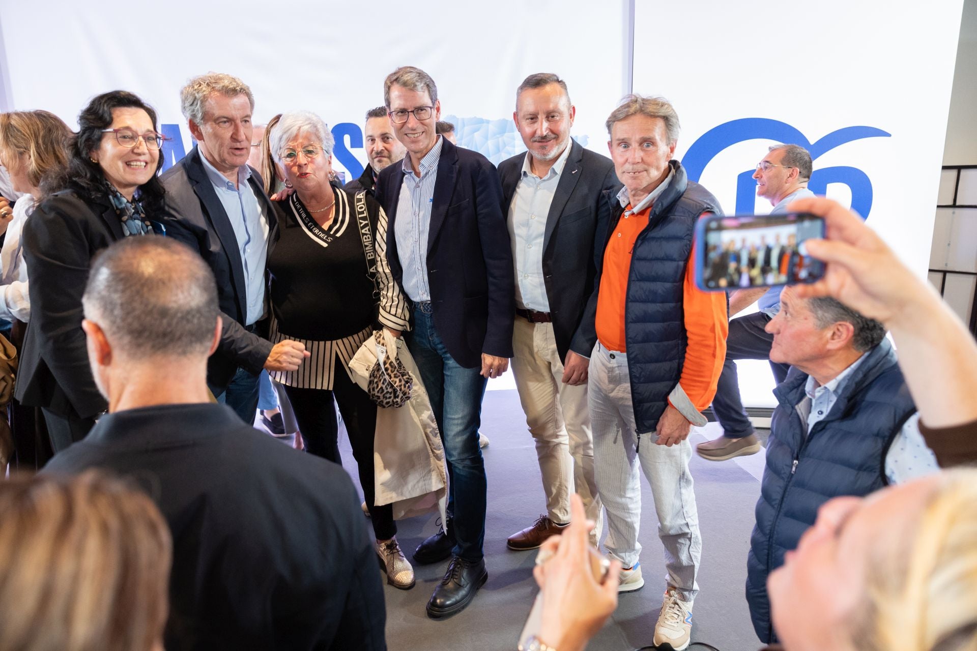 Imágenes de la visita del líder del PP a Logroño