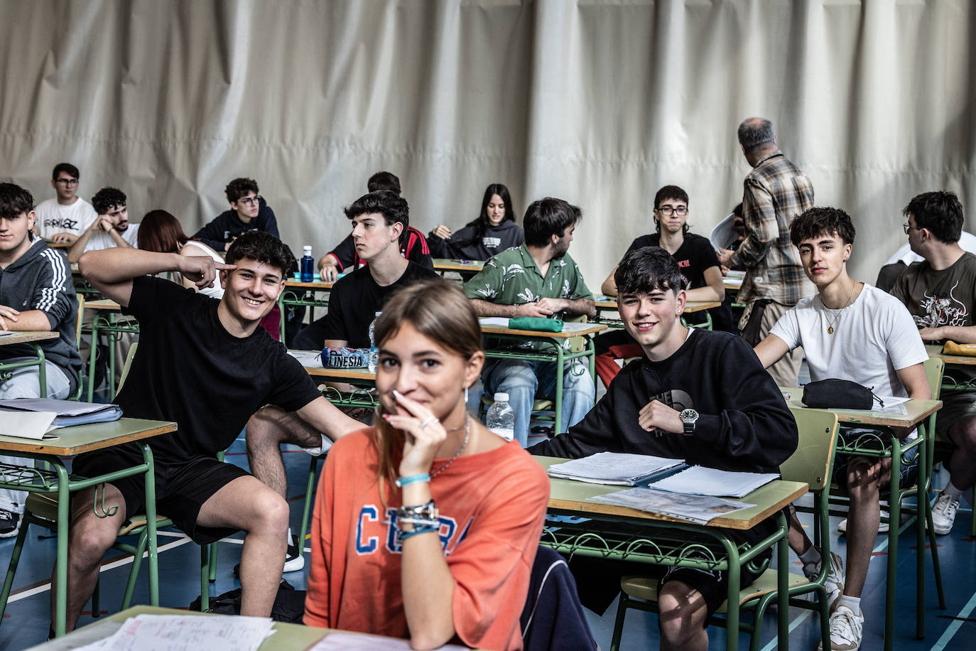 Las imágenes del primer día de la PAU en la UR