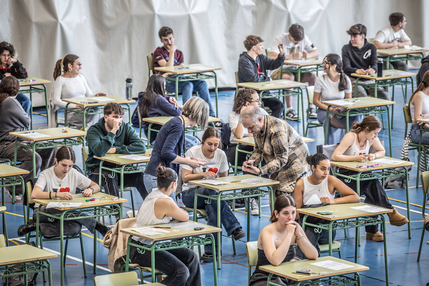 Las imágenes del primer día de la PAU en la UR