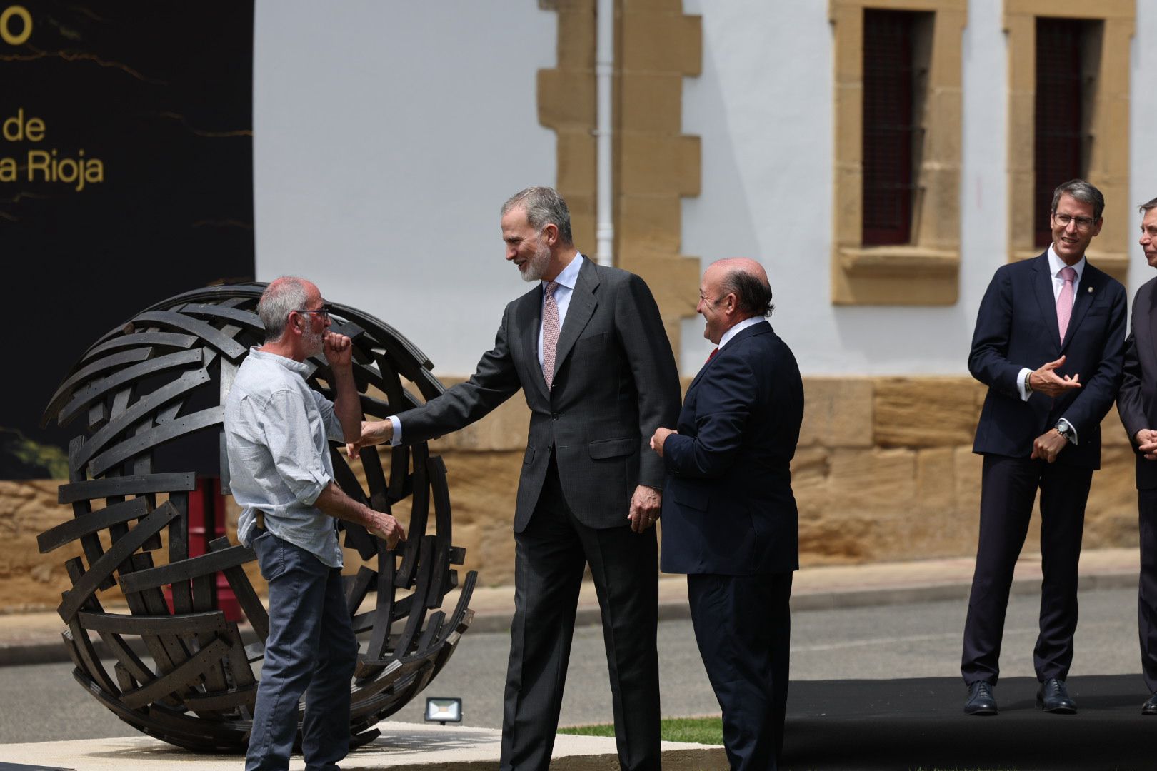 El rey Felipe VI visita Haro por el centenario de la DOCa Rioja
