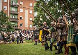 Recreación de las tropas logroñesas frente a las galas