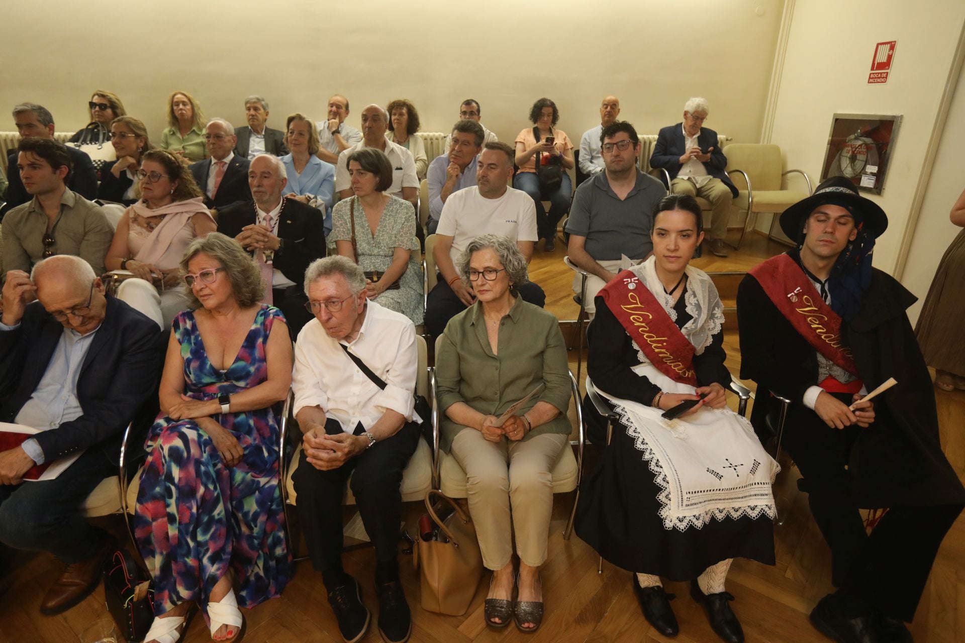 La entrega de las insignias de San Bernabé, en imágenes