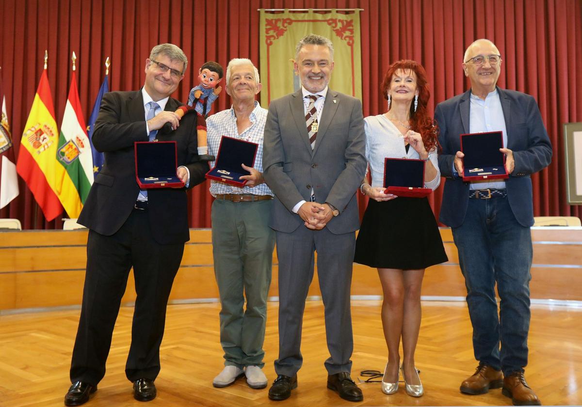 La entrega de las insignias de San Bernabé, en imágenes