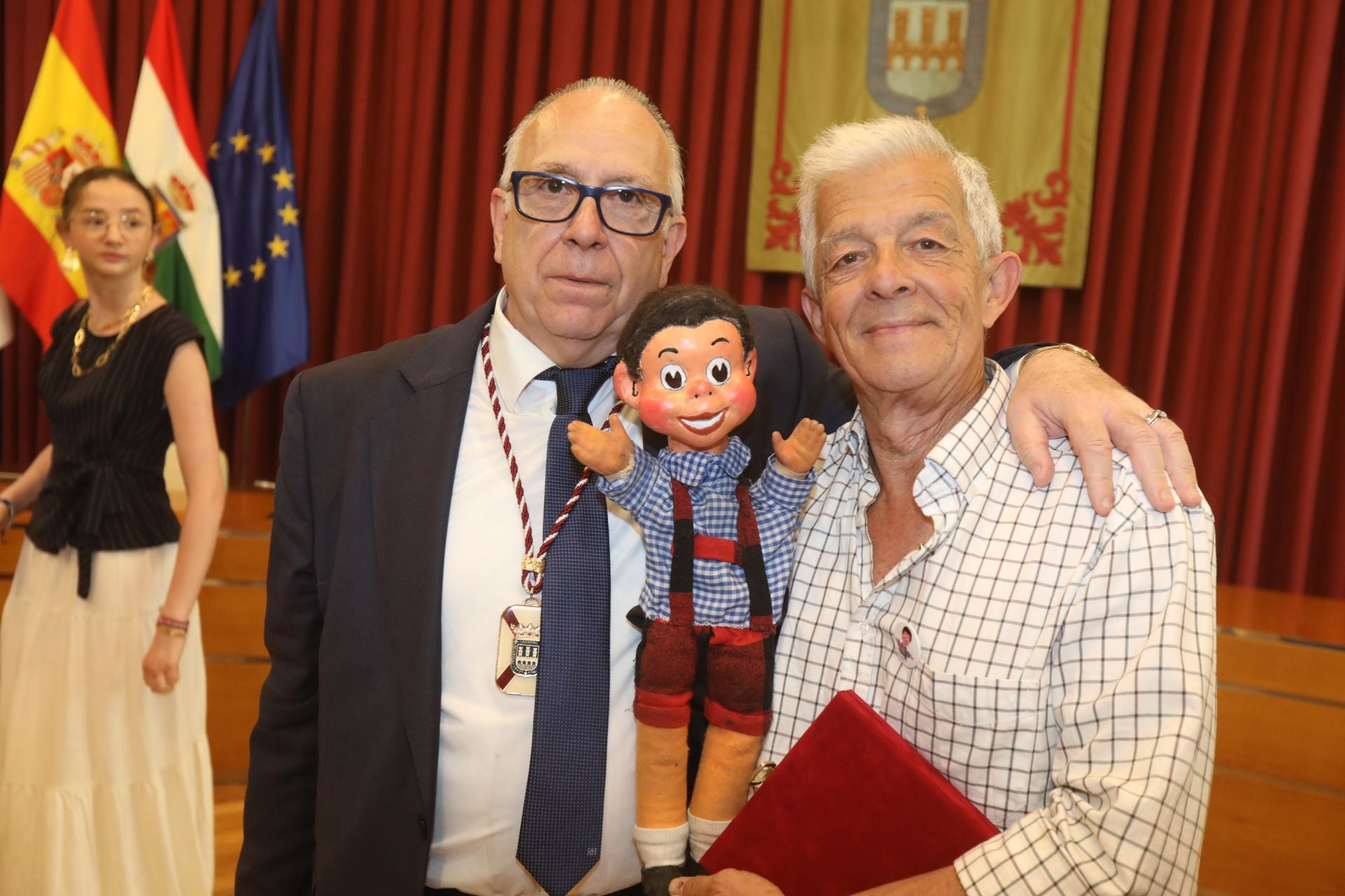 La entrega de las insignias de San Bernabé, en imágenes