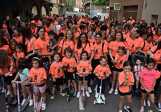 La Carrera contra el Cáncer reúne a 550 caminantes en Autol