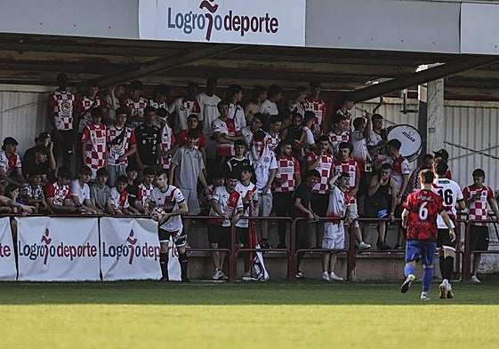La afición del Varea confía en vivir otra mañana de celebración junto a su equipo.