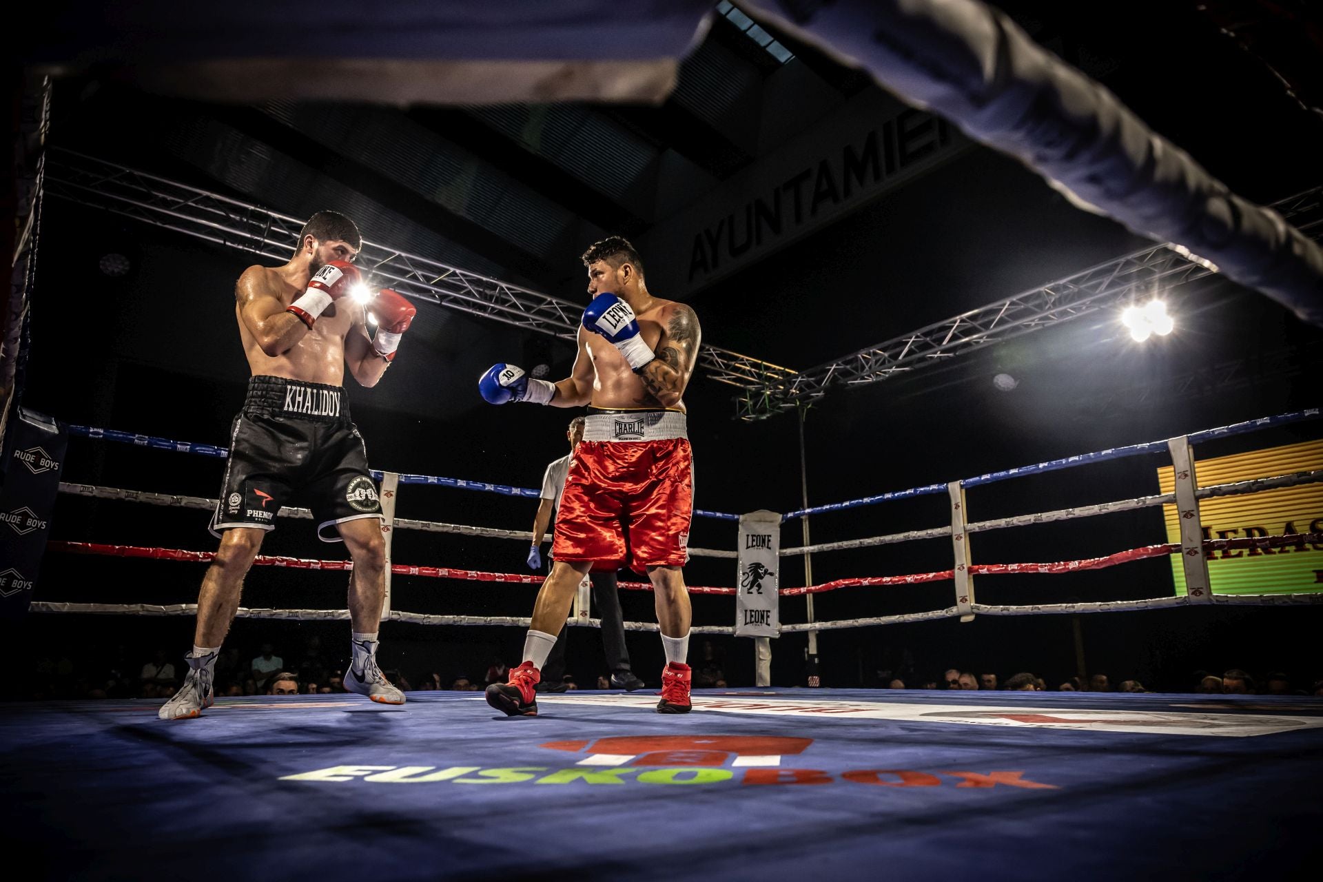 Una noche de boxeo en Las Gaunas