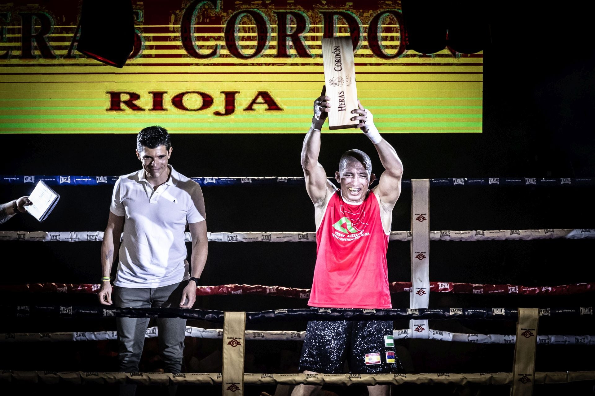 Una noche de boxeo en Las Gaunas