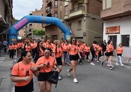 Deporte en la calle y marcha contra el cáncer, en Autol