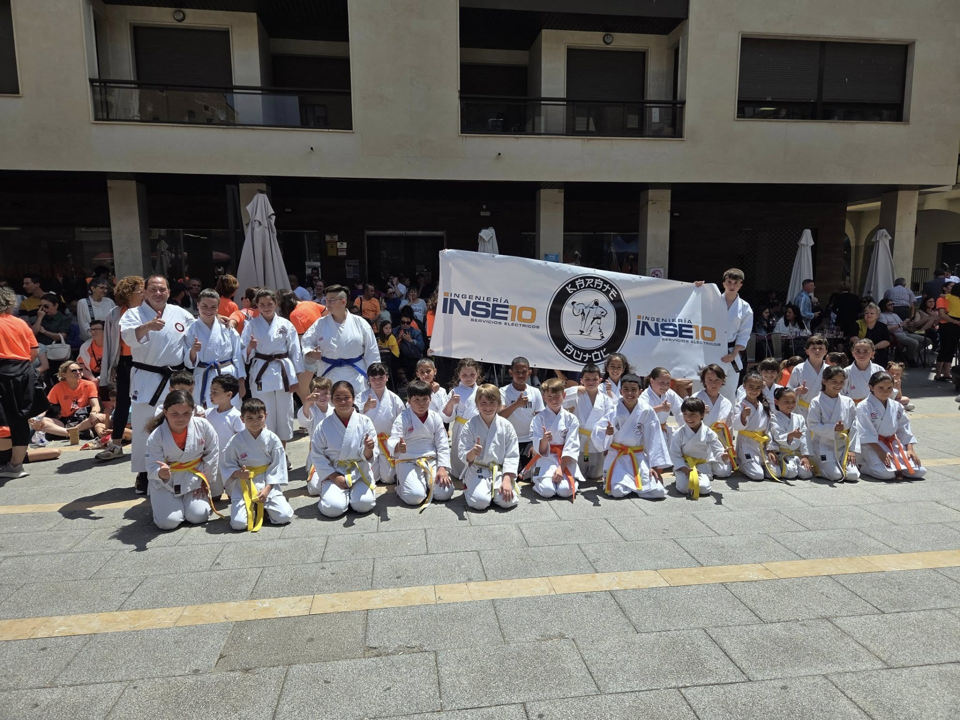 Deporte en la calle y marcha contra el cáncer, en Autol