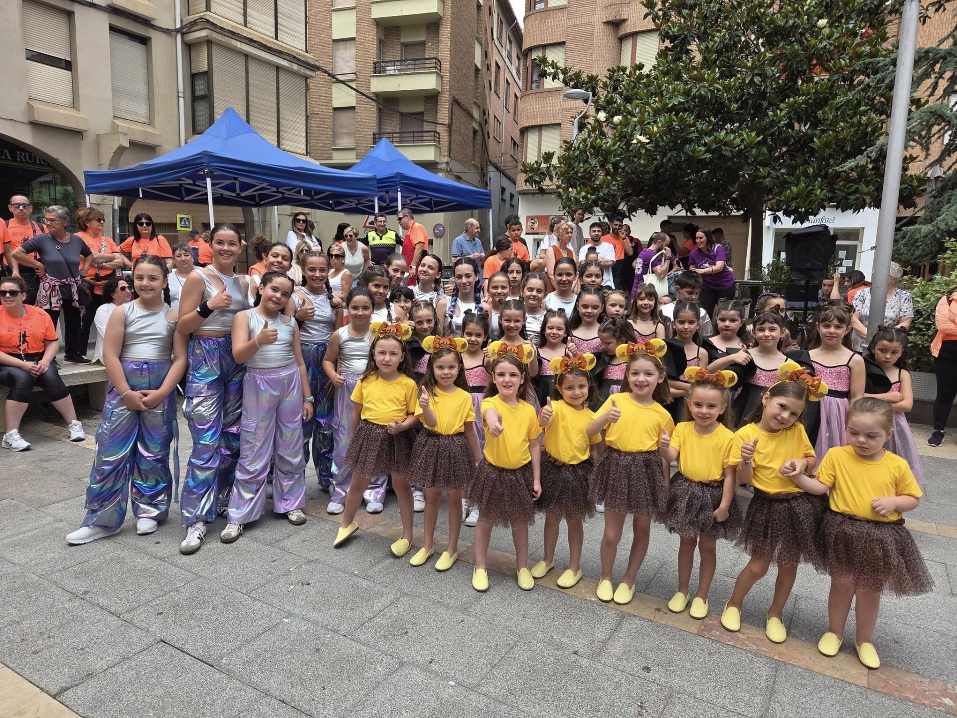 Deporte en la calle y marcha contra el cáncer, en Autol