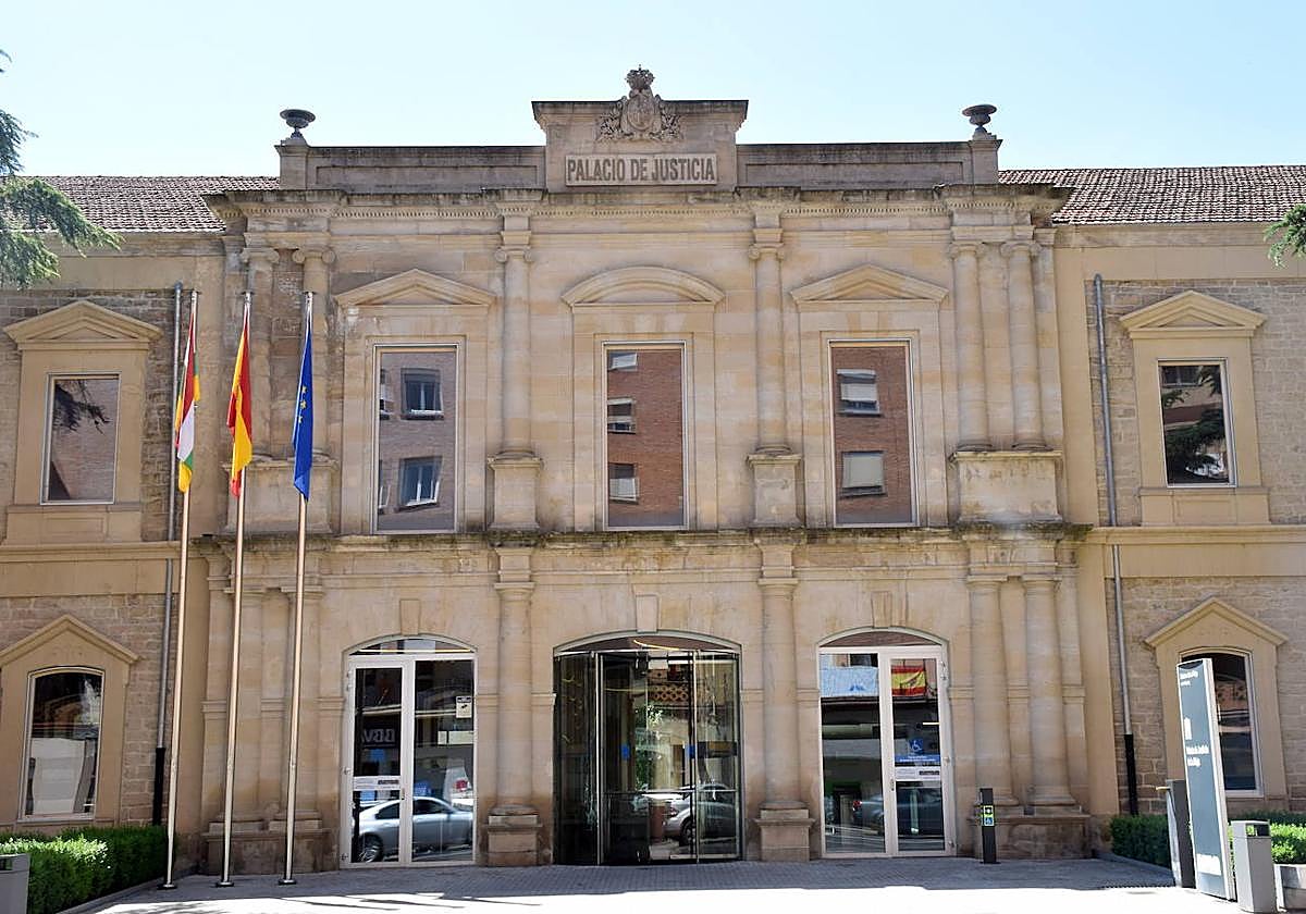 Exterior de los juzgados de Logroño.