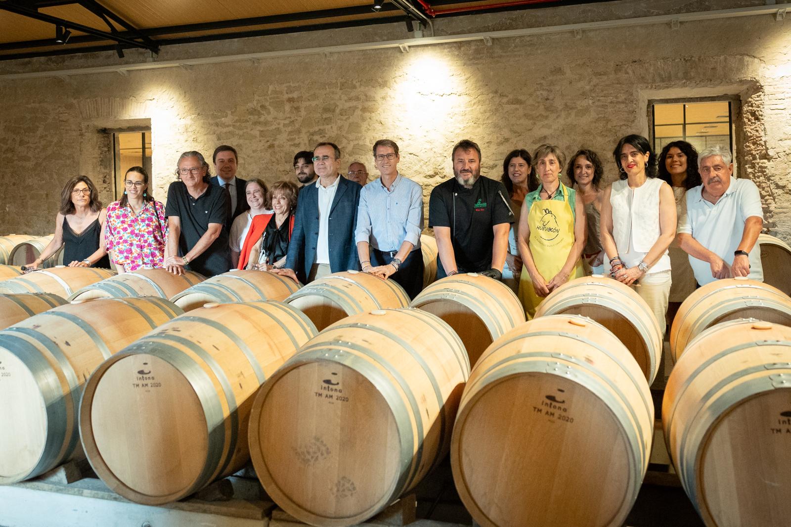 Las imágenes de la cata solidaria de Pioneros