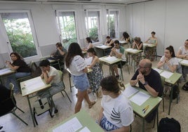 Momento del inicio del examen de Lengua y Literatura en el Batalla de Clavijo.