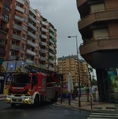 Bomberos en el lugar del desprendimiento.