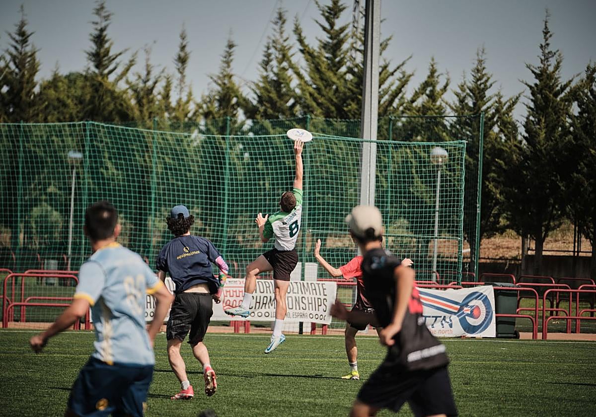 Entrenamiento de la Selección Española de 'Ultimate' en Pradoviejo en la tarde de ayer.