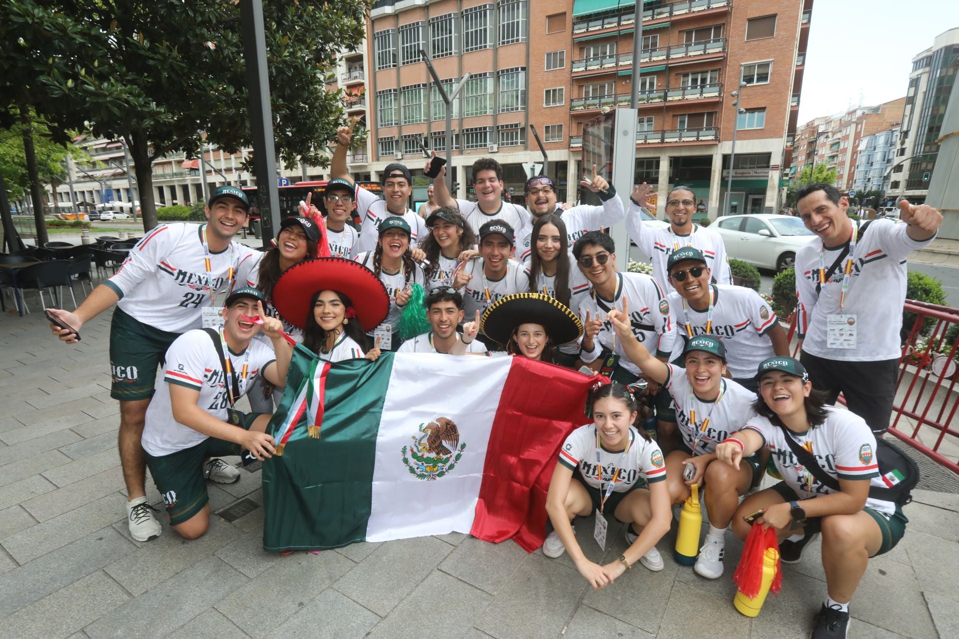 El desfile de las selecciones abre el Mundial de Frisbee
