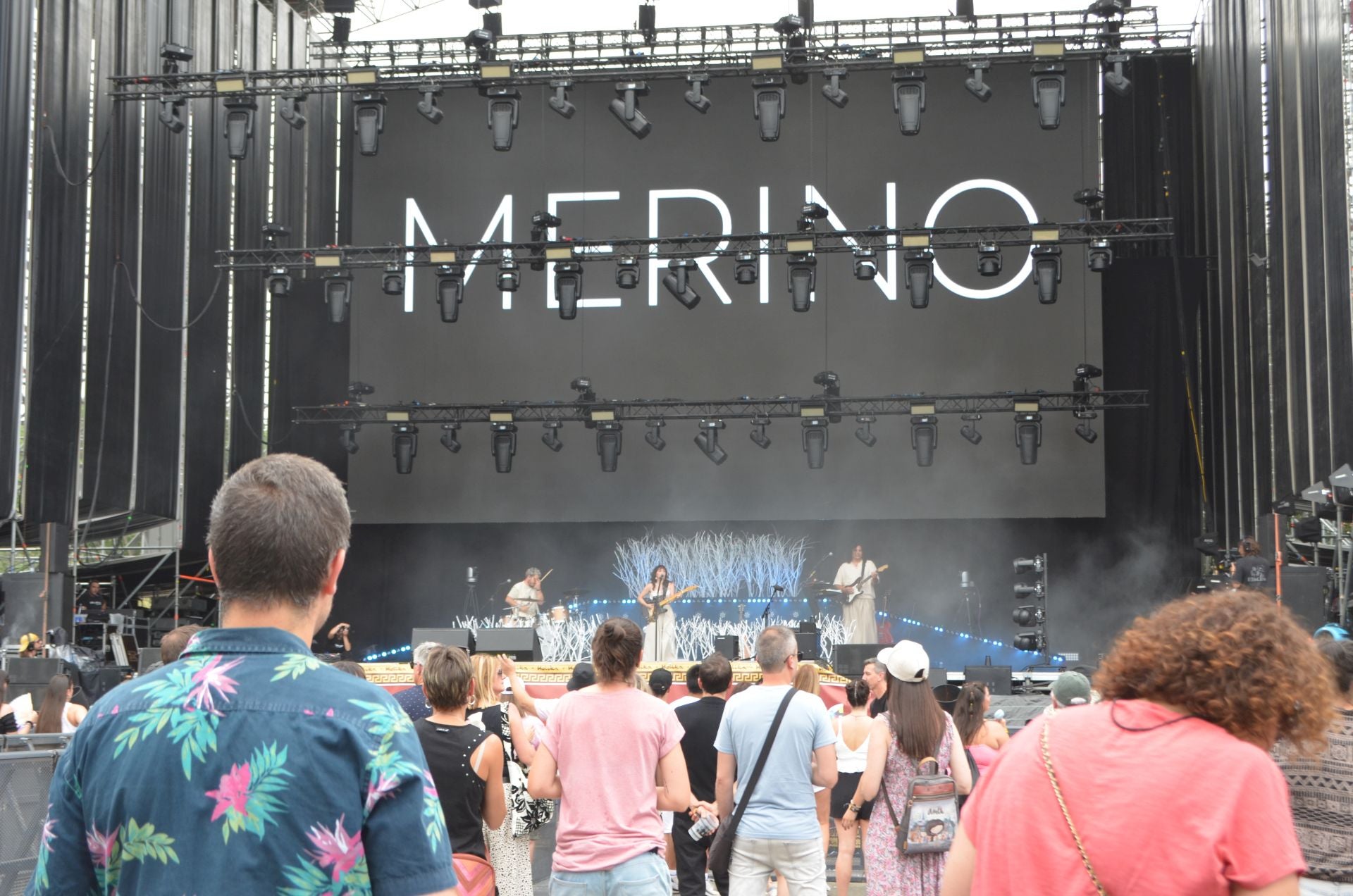 El público disfruta de los conciertos del sábado del Festival Gran Reserva