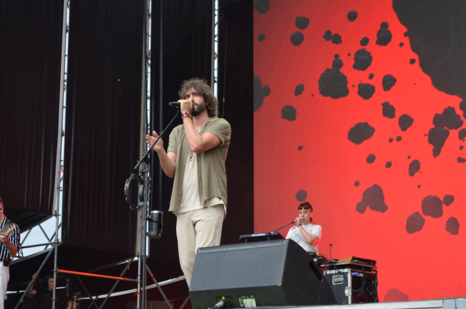 El público disfruta de los conciertos del sábado del Festival Gran Reserva