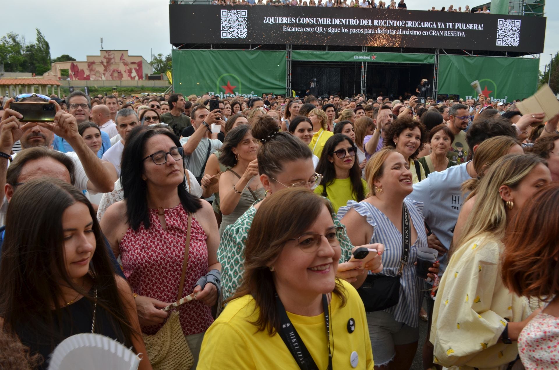 El público disfruta de los conciertos del sábado del Festival Gran Reserva