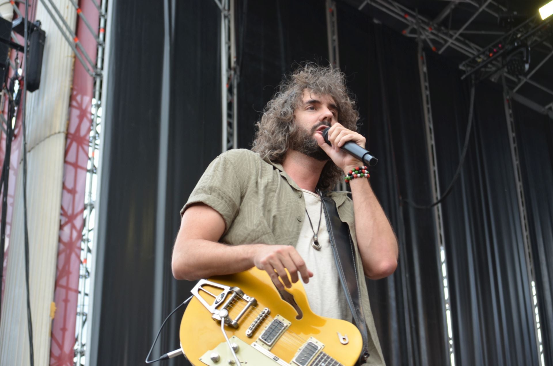 El público disfruta de los conciertos del sábado del Festival Gran Reserva