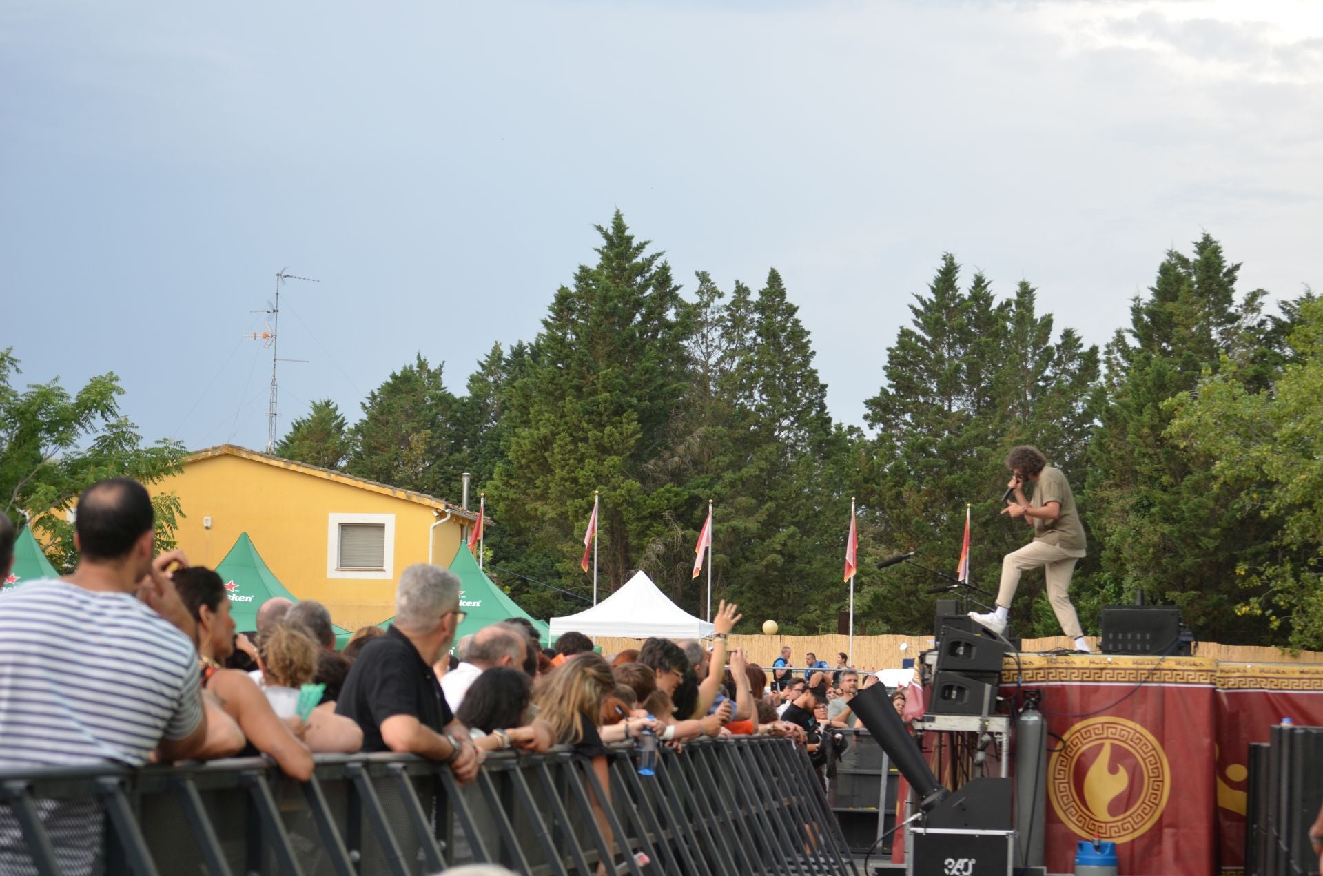 El público disfruta de los conciertos del sábado del Festival Gran Reserva