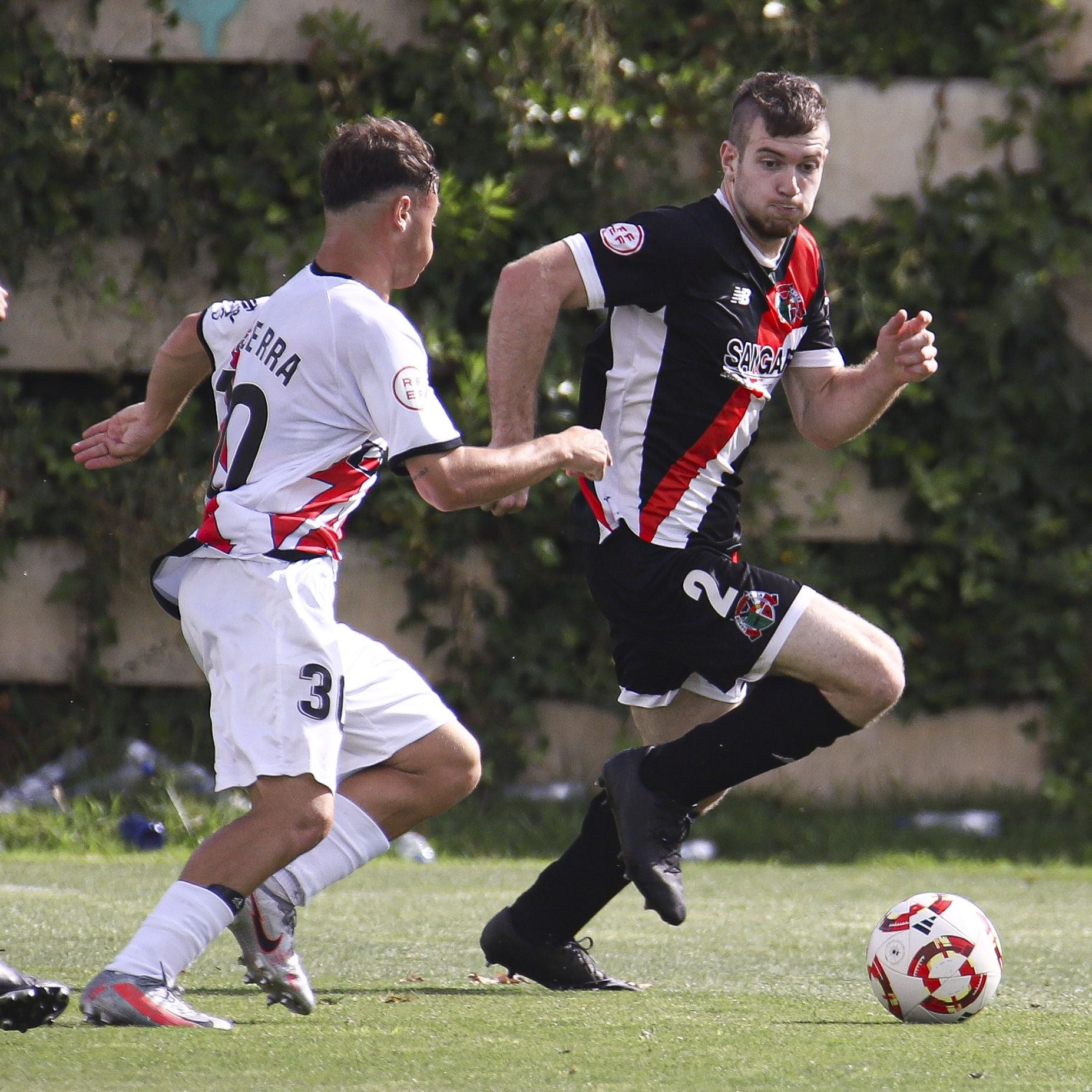 El Varea pierde ante el Rayo y se despide del ascenso