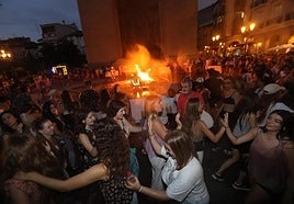 Noche corta; fiesta larga