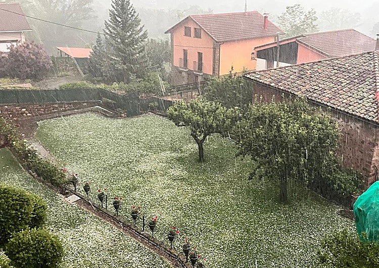 VIDEO | Los techos de El Rasillo suenan a granizada