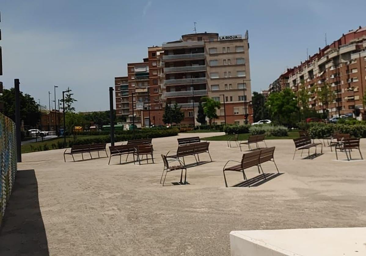 Cucarachas y «verbenas de reguetón» en lugar de hogueras de San Juan: el Teléfono del Lector de hoy