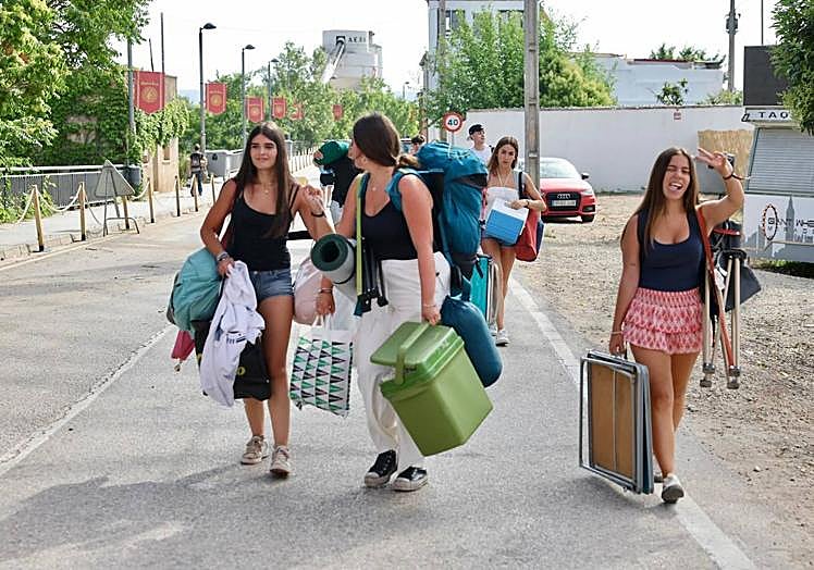 Todas las fotos de la llegada al festival y al camping.
