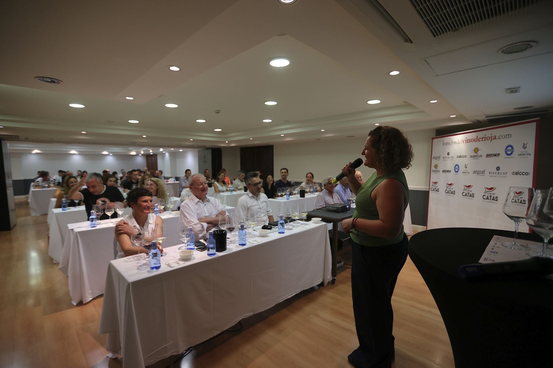 Bárbara Palacios presenta su colección de vinos para lomejordelvino