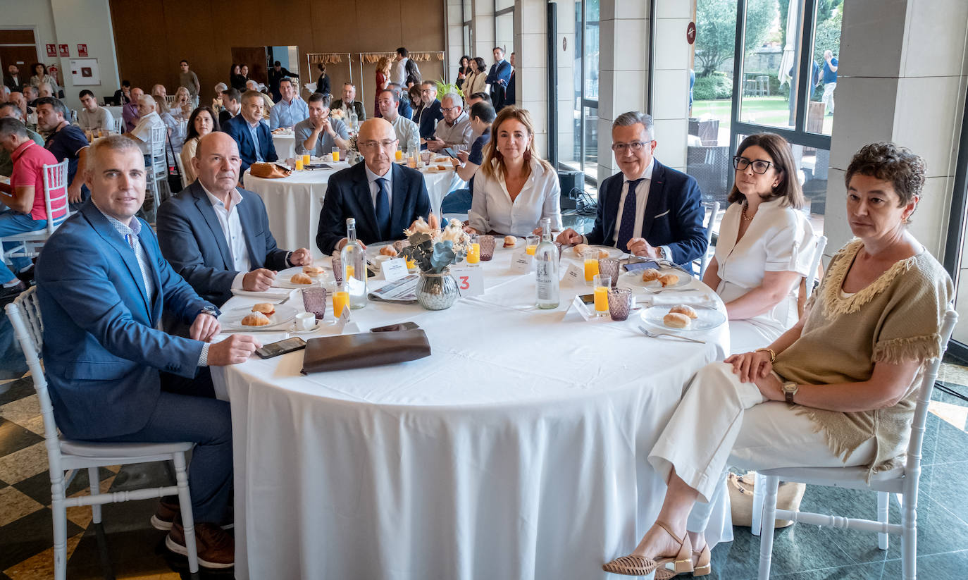 Nacho Moure, Clemente Bea, David Martín, Estrella Domínguez, Domingo Mendi, María Jesús Miñana y Rosana Cabezuelo.