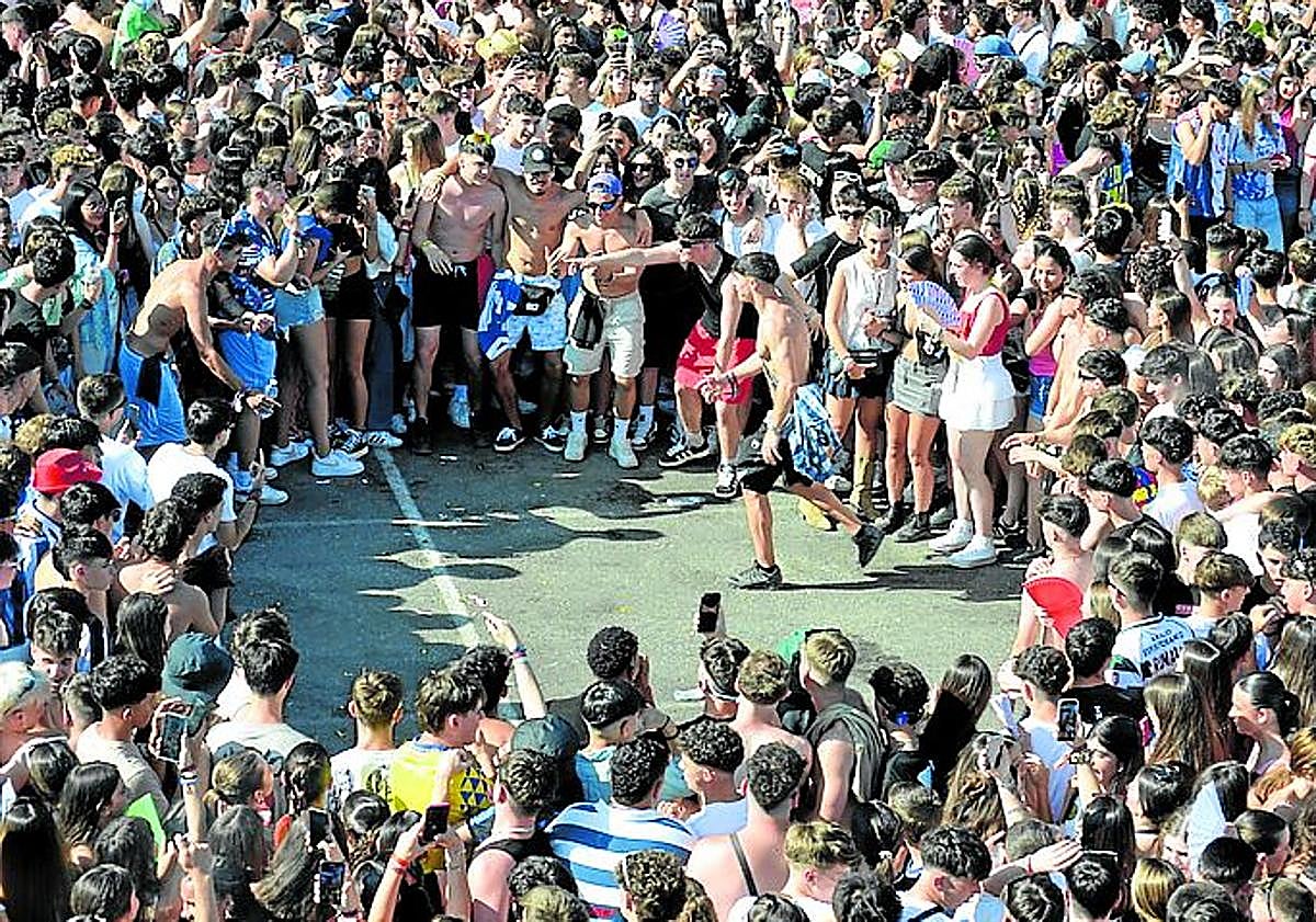 Imagen principal - Lucho RK, el secreto mejor guardado de Holika