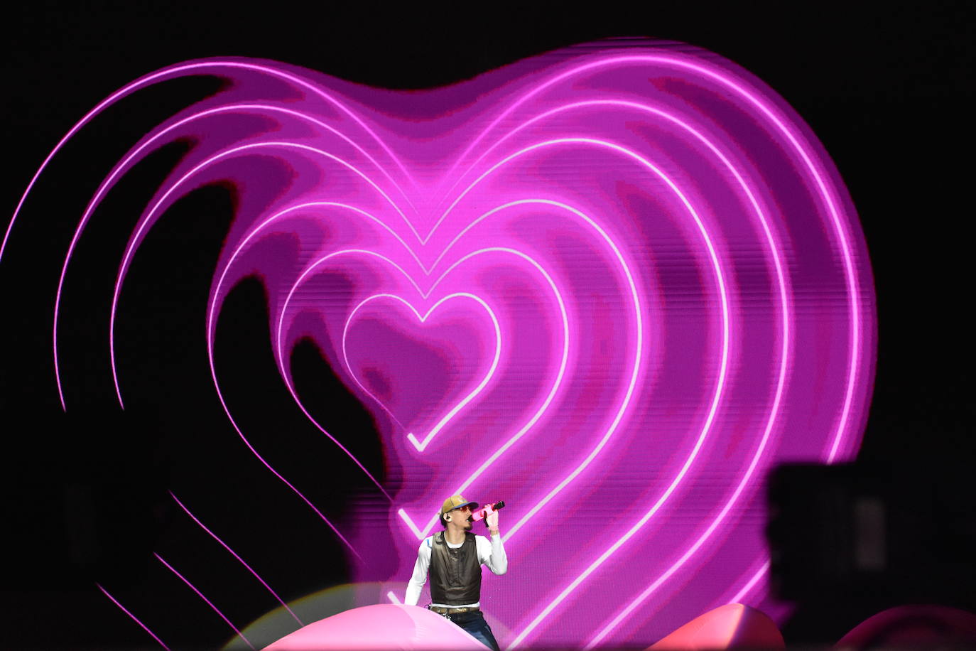 Omar Montes, Ozuna, Courtz... las imágenes de los conciertos del jueves del Holika