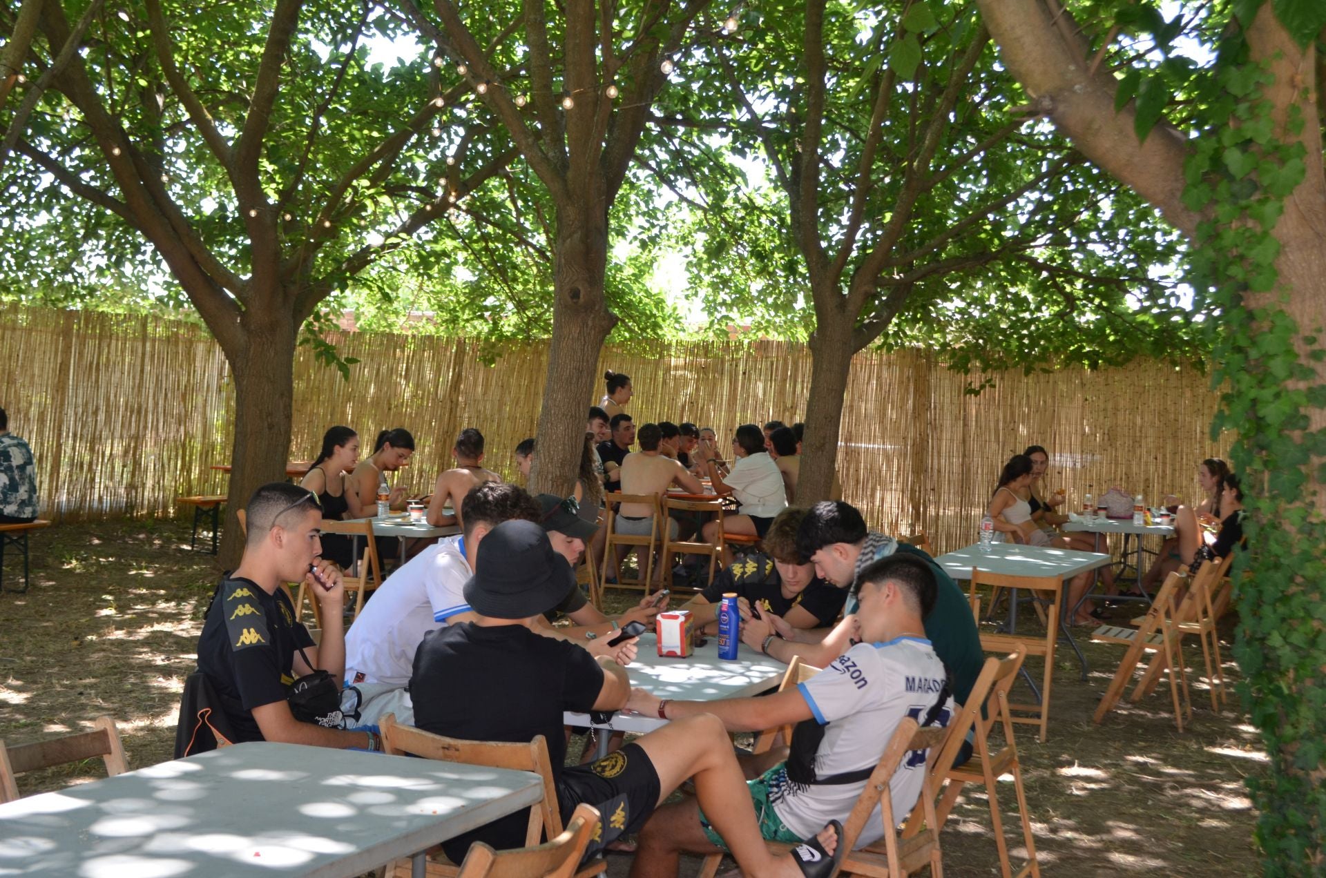 La acampada de los &#039;holikers&#039;