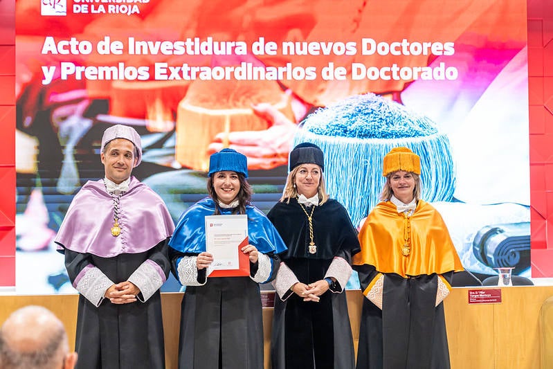 Las imágenes del acto de investidura de nuevos doctores en la UR