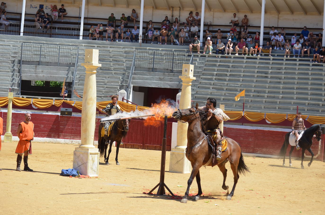 Las imágenes de los gladiadores, bailarinas y carreras de cuadrigas