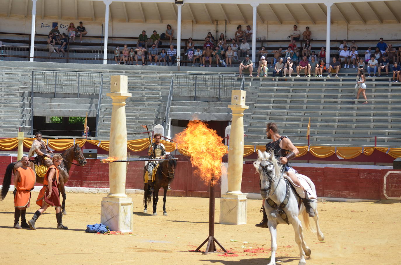 Las imágenes de los gladiadores, bailarinas y carreras de cuadrigas