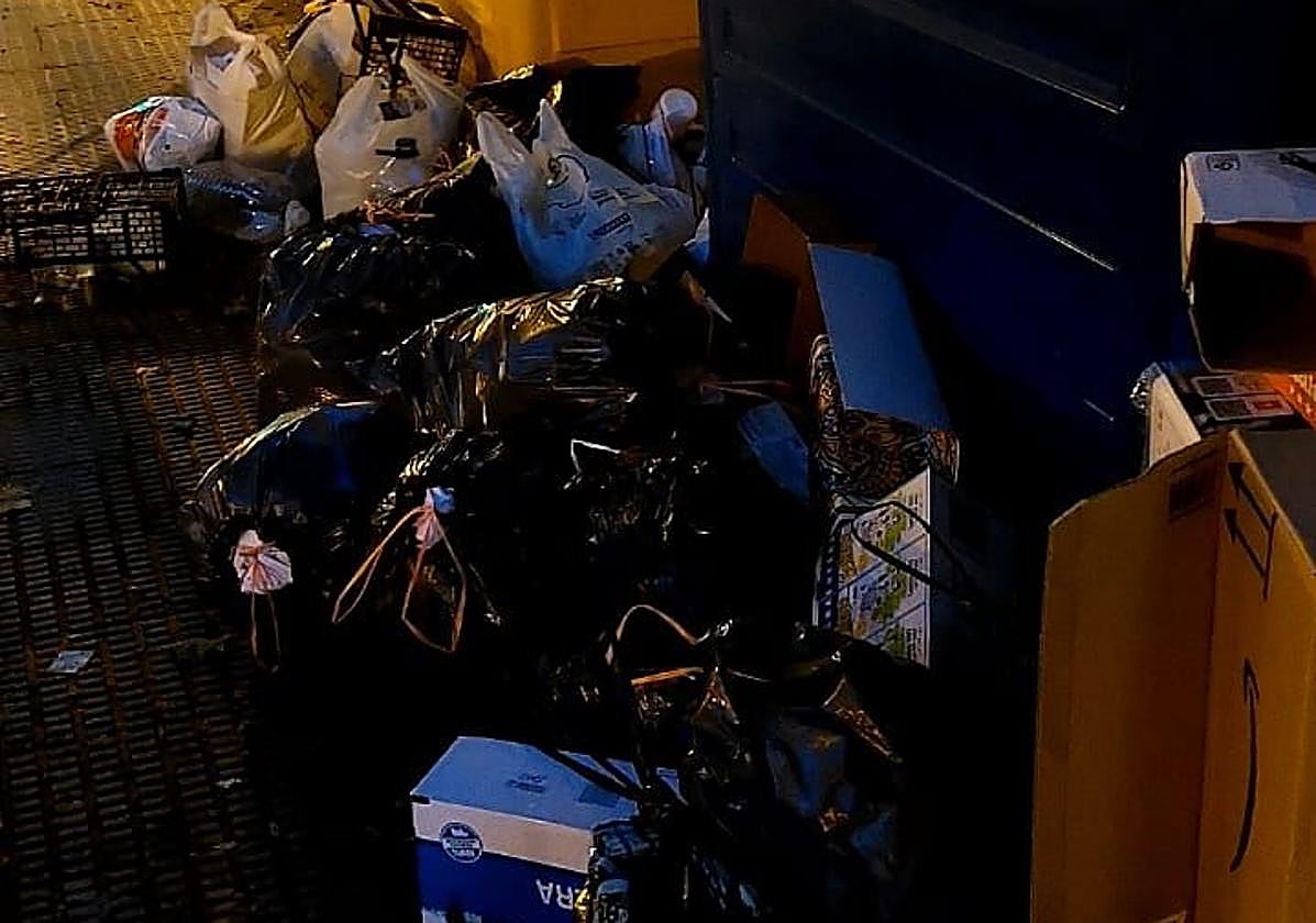 Ruidos nocturnos y aparcamientos: en el Teléfono del Lector de hoy