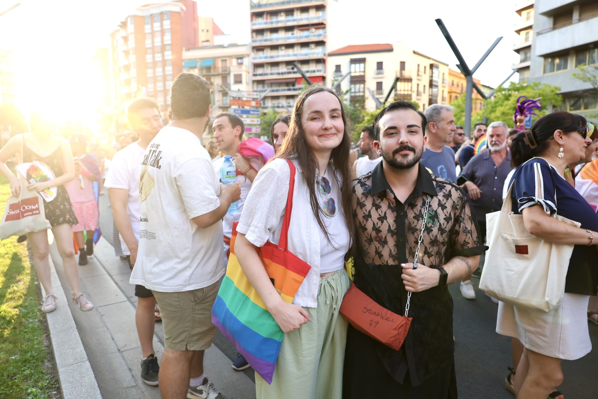 El colectivo LGTBIQ+ saca el Orgullo en las calles de Logroño
