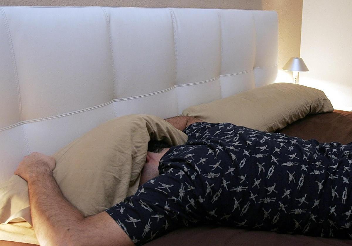 Así afecta el calor a tu descanso nocturno