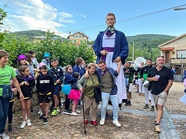 Foto de archivo del gigante Miguelón de La Villa de Ocón.