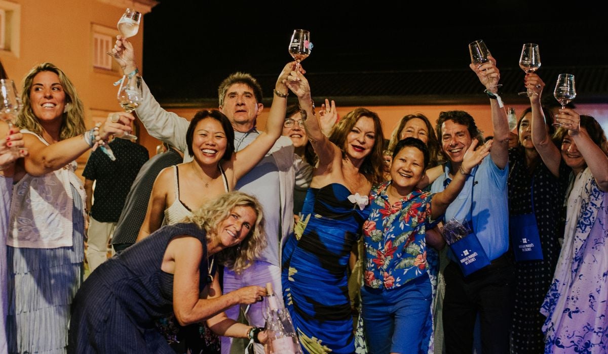 Imagen principal - Disfrutando de la fiesta