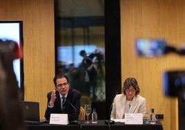 Miguel Cardoso y Marta Alonso, en la presentación del estudio