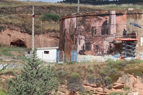 La obra busca integrar visualmente el antiguo depósito con el entorno del cerro y que sea un atractivo cultural y turístico más de la ciudad.