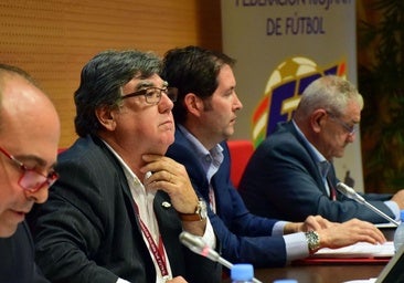 Jacinto Alonso, presidente saliente, y Jesús Alonso, aspirante a dirigir la Federación Riojana.